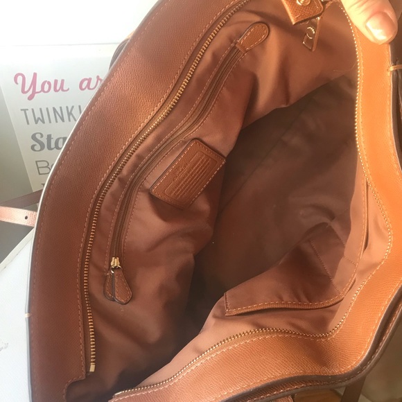 Coach 18 x 11 x 5 with gold hardware. - Picture 5 of 8